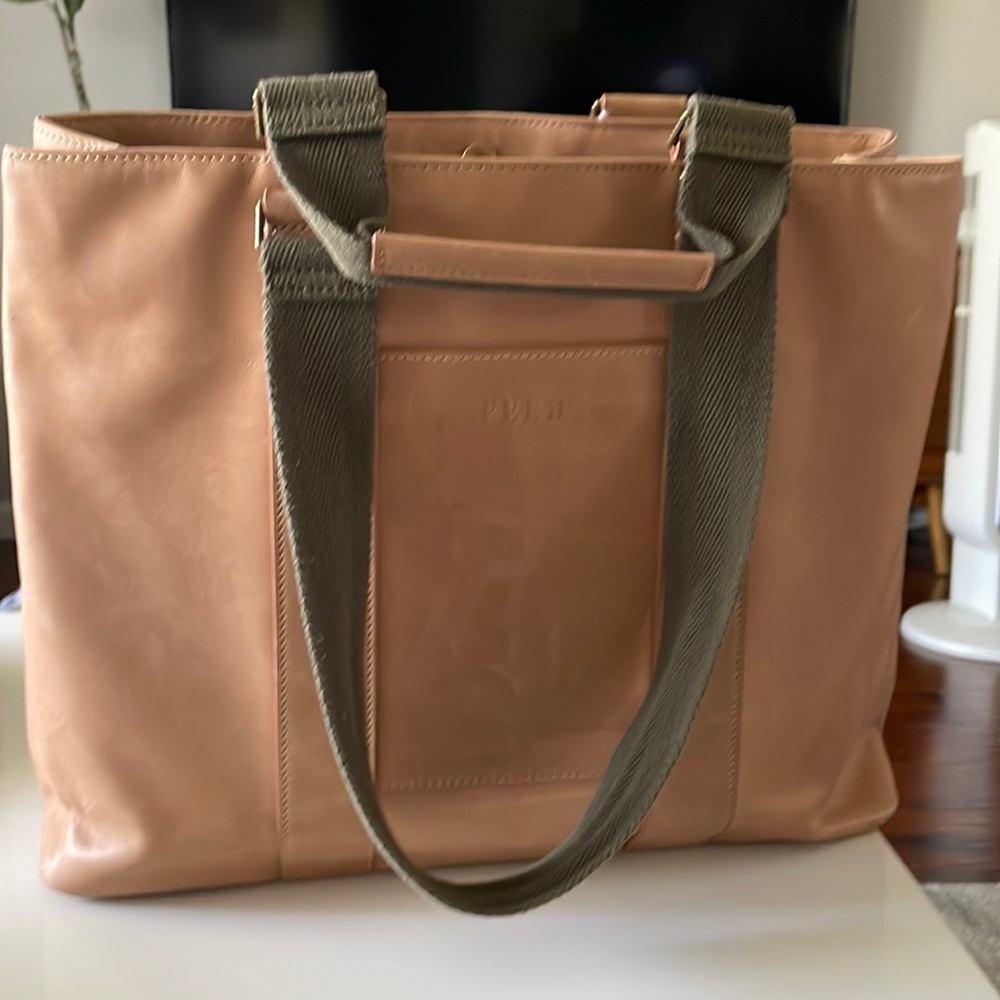 Feed camel work bag